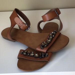 Sandal with jewels